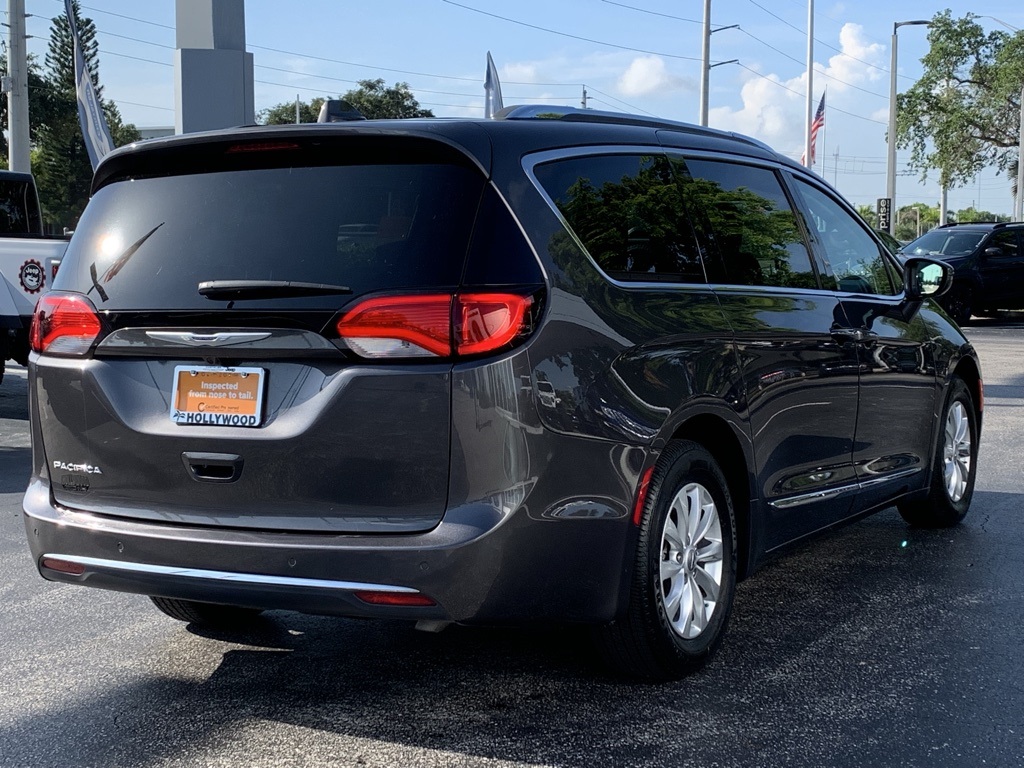 In-Network Pre-Owned 2019 Chrysler Pacifica Touring L FWD 4D Passenger Van